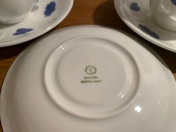 Gustavsberg Blå Blom - sex stycken kaffekoppar med fat