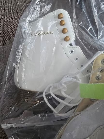 Skridskor America, Susane