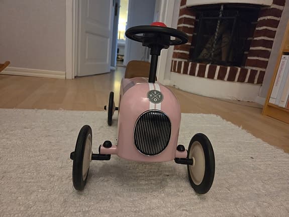 Sparkbil i plåt märke : Toys för barn 2-4 år