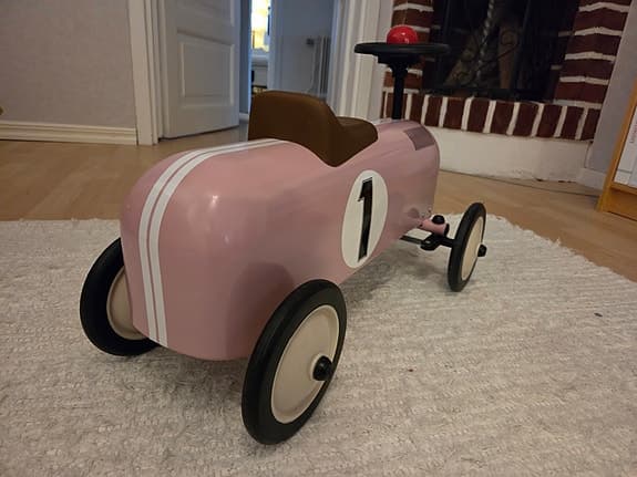 Sparkbil i plåt märke : Toys för barn 2-4 år