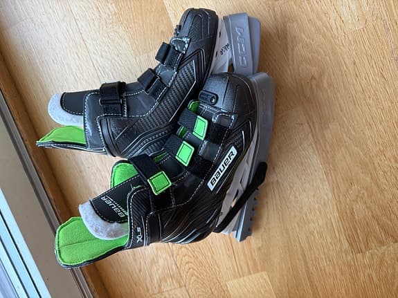 Bauer Ishockeyskridskor barn storlek 29 svart och grön