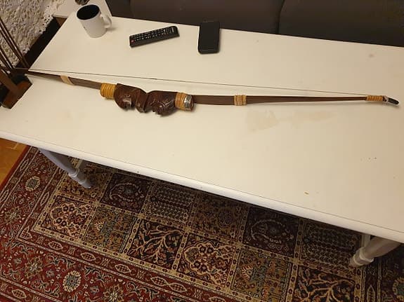 Handgjord Trä Bågskyttebåge med Pilar