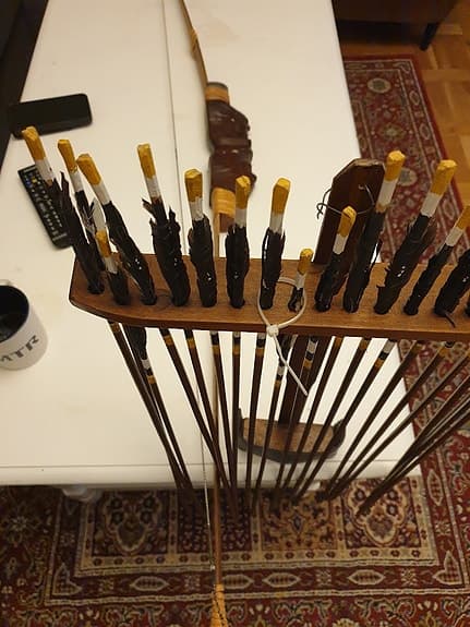 Handgjord Trä Bågskyttebåge med Pilar