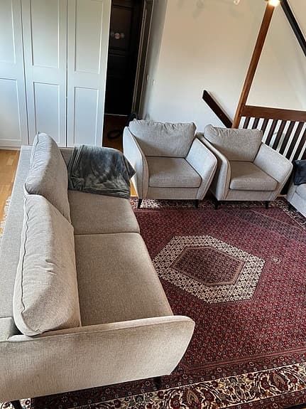 Soffgrupp med 2st 2 1/2 och 2st fåtöljer