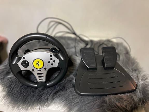 Ferrari Racing Ratt med Pedaler – PC / Playstation