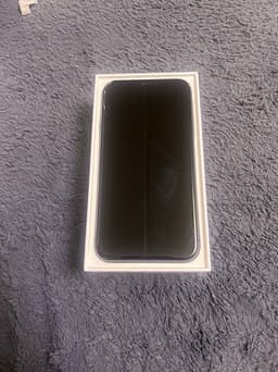 iPhone 11,64 GB, svart