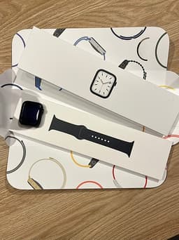 Apple Watch Series 7 – GPS, 45 mm, S7, Midnatt grey (armband oöppnat/förseglat)