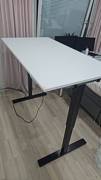 skrivbord 150x80x70 cm