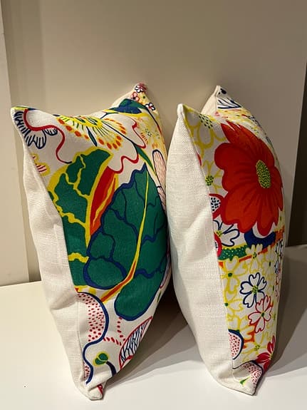 2st Kuddfodral/ Tyg Från Svenskt Tenn/ Josef Frank/ Nippon