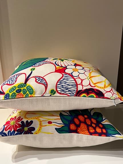 2st Kuddfodral/ Tyg Från Svenskt Tenn/ Josef Frank/ Nippon