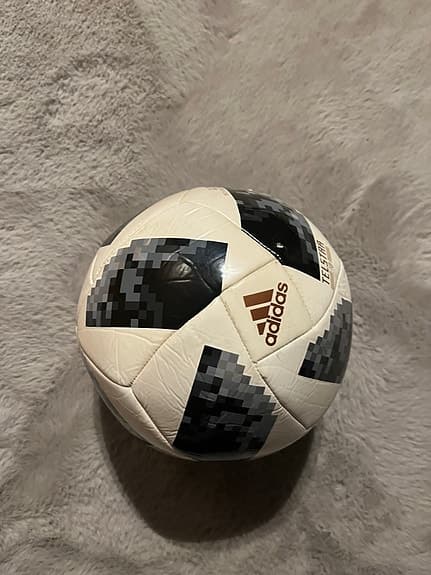 Adidas Telstar 18 Fotboll storlek 4 svart och vit