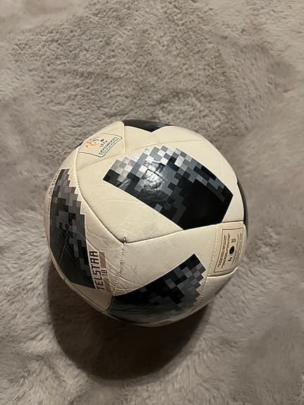 Adidas Telstar 18 Fotboll storlek 4 svart och vit