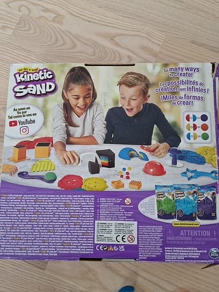 Kinetic sand