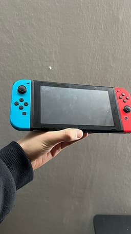 Nintendo Switch + 2 spel