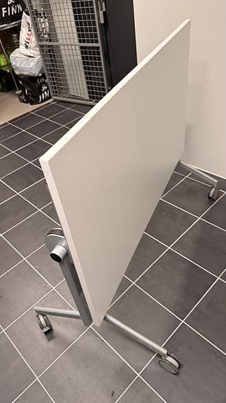 Swedese Alufloop skrivbord 160x80 cm vitt MDF