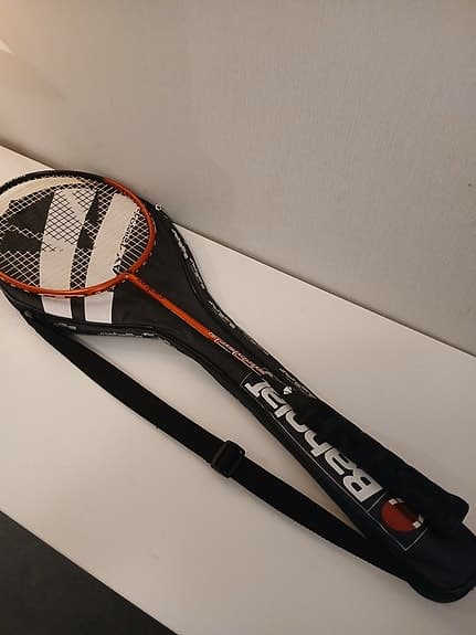 Badminton racket