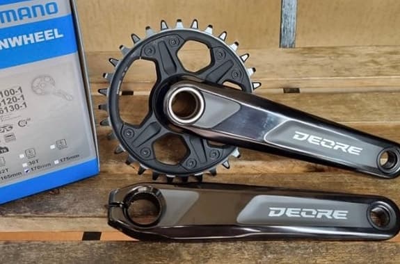 Shimano Deore FC-M6120 Vevarm med 30T kedjehjul ink Bottom bracket.
