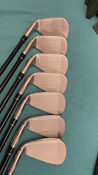 Taylormade Stealth järnset 5-S (7 nya klubbor), oanvända, Ventus Graphite 6R