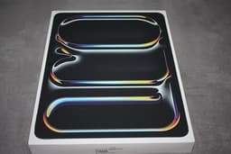 Apple iPad Pro 13-tum  M4 256 GB Helt ny oöppnad kvitto