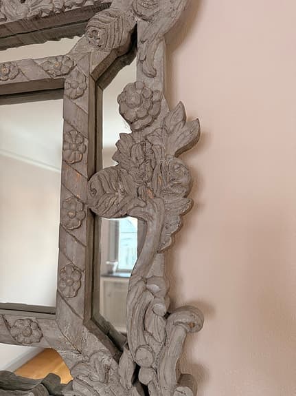 Stor handkarvad spegel i barock/Gustaviansk stil – tung & gedigen