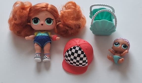 LOL Surprise - set:  Sk8er Grrrl + Lil Sister