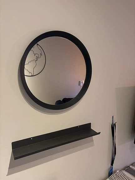 IKEA Spegel med hylla Svart/grå