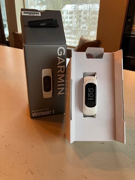 Garmin Vivosmart 5 Vit - Smart Fitness Tracker - Oanvänd - S/M