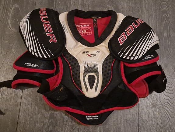 Hockeyskydd shoulder pads