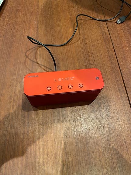 Samsung Level Box Mini Bluetooth-högtalare röd