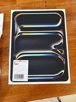 iPad Pro 13 tum M4 250GB WiFi + 5G (Space Black) -Oöppnad förpackning!