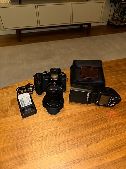 Panasonic Lumix GH5 + Leica 12–60mm + Canon Speedlite 600EX II-RT
