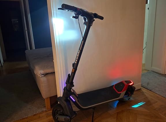 Segway Ninebot P100S – kraftfull & stabil elscooter