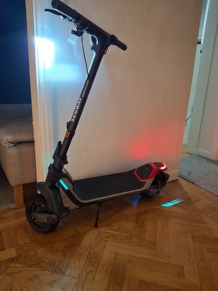 Segway Ninebot P100S – kraftfull & stabil elscooter