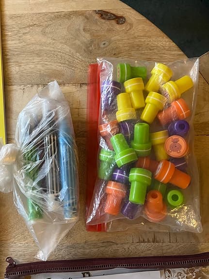 Blandat pyssel: pysselböcker, stämplar, brevpapper och klistermärken