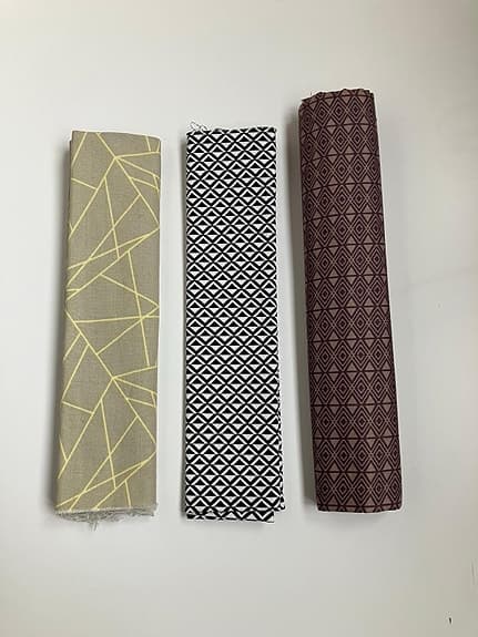 Mönstrade tygbitar/tygstuvar, bomullstyg, textil, 3 bitar