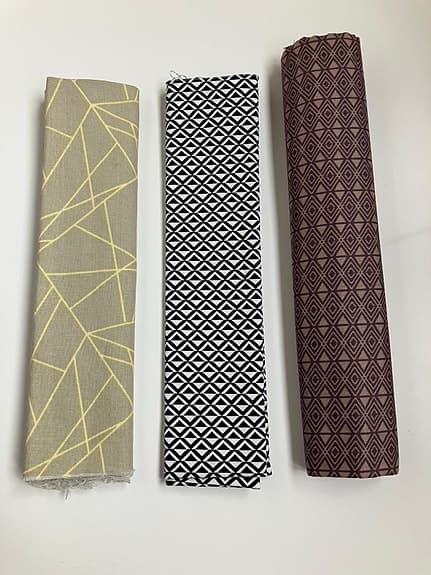 Mönstrade tygbitar/tygstuvar, bomullstyg, textil, 3 bitar