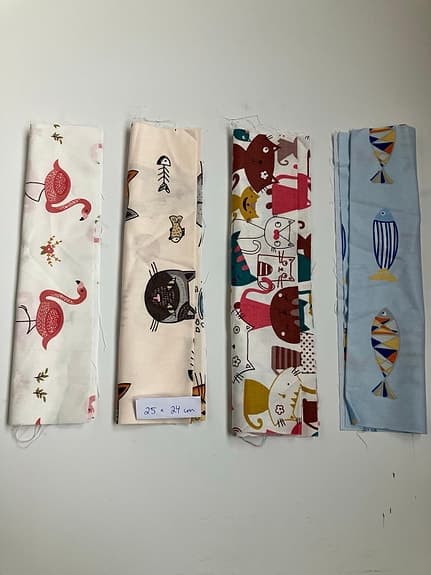 Mönstrade tygbitar/tygstuvar, bomullstyg, textil, 4 bitar
