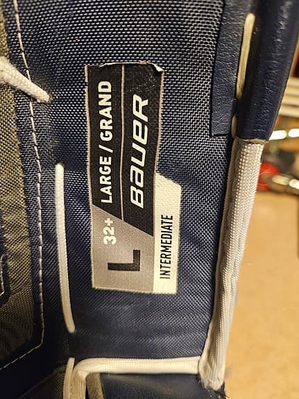 Målvaktsbenskydd Bauer Supreme M5 Pro Int
