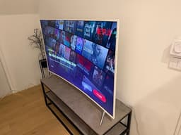 Samsung Curved 55" 4k UHD Smart TV, vit färg!