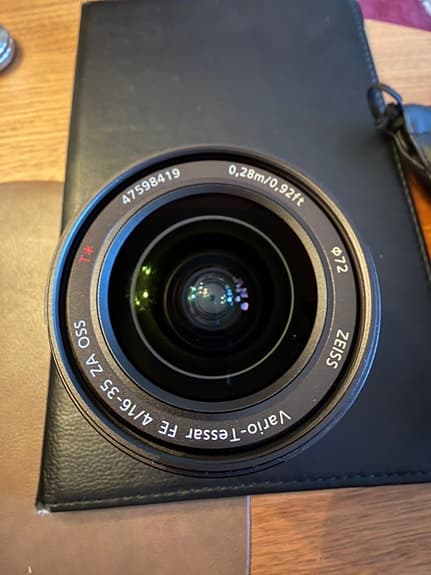 Sony Zeiss Vario-Tessar T* FE 16-35mm f/4 ZA OSS (fullformat)