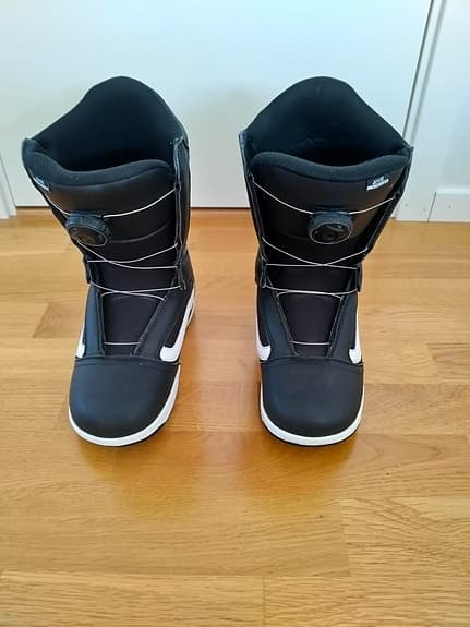 Snowboard boots Vans Juvie Linerless Strl 36.5