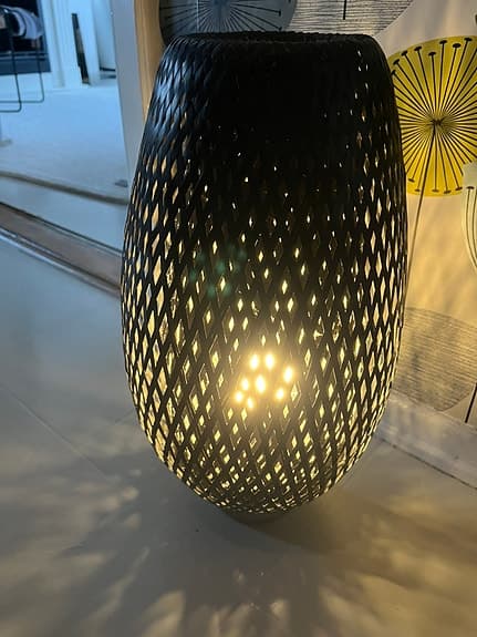 Golvlampa/bordslampa av bambu