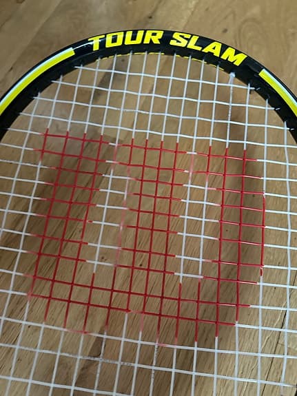 Wilson Tour Slam Tennisracket med fodral och tennisbollar