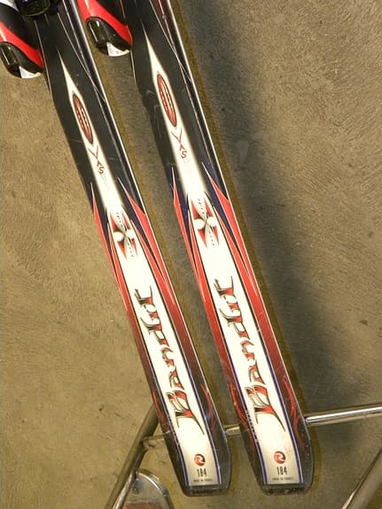 Slipning & vallning 99:- Skidor GRATIS PÅ KÖPET! (184 cm)