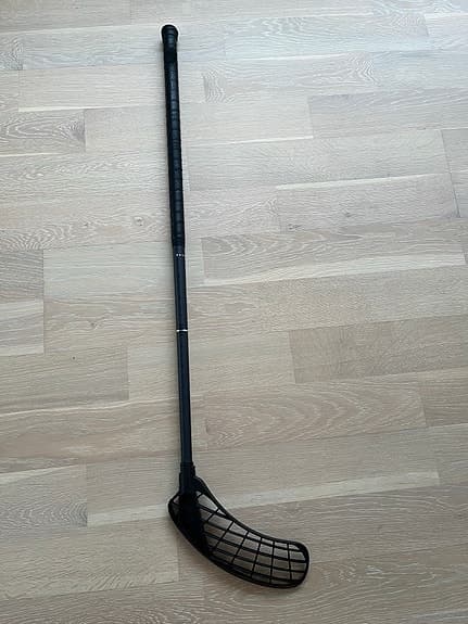 Zone Floorball Innebandyklubba svart - vänsterhänt