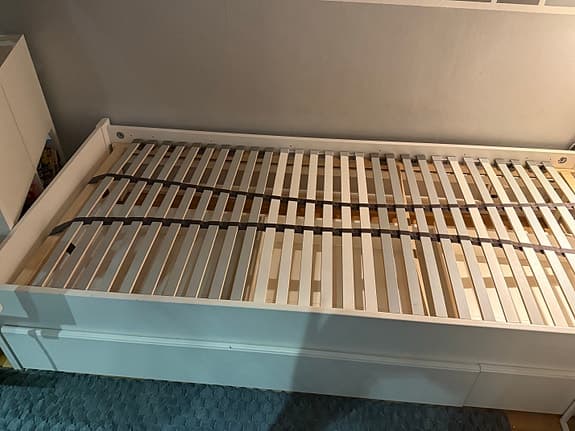 IKEA 90 säng med madrass