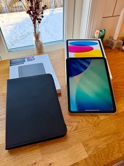 iPad 10.9" - Gen 10 eSIM + garanti till april 2026 + skal + tangentbord