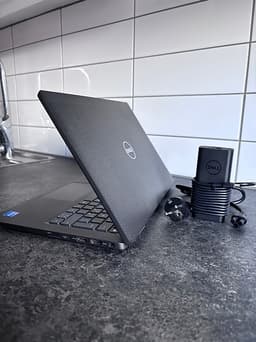 Dell Laptop Latitude 7420 / W11 PRO / i7 / 477GB / Bra Batteri