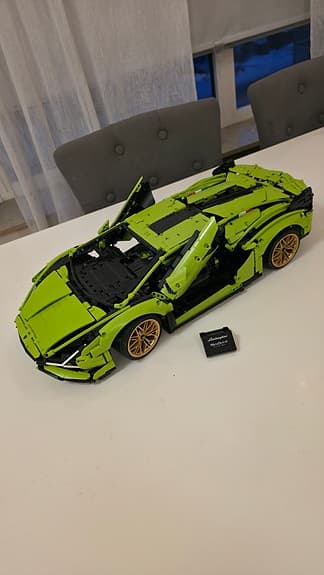 LEGO Technic 42115 Lamborghini Sián FKP 37