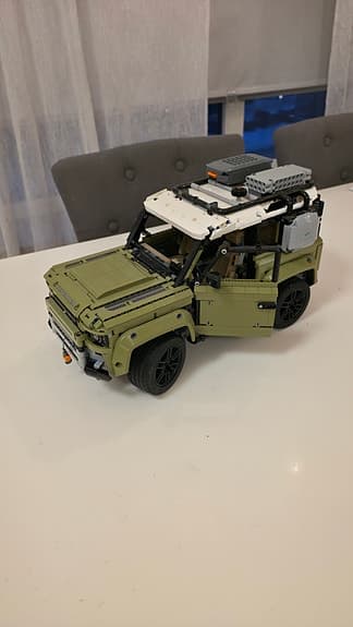LEGO Technic 42110 Land Rover Defender